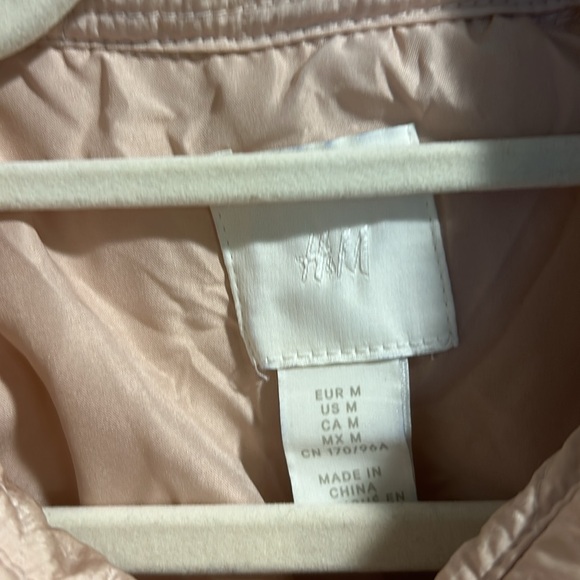 HM Women’s light weight quilted jacket - Picture 2 of 4